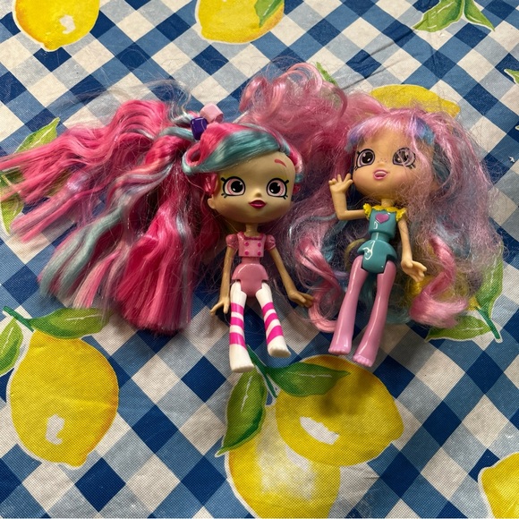 Shopkins Purple And Pink Ice Cream Van With 2 Poseable PVC Dolls - Picture 12 of 13